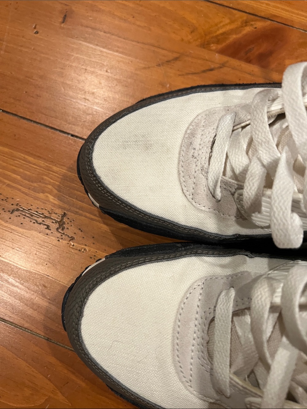 Nike Air Max Men’s Low-Top Sneakers — White and Black - Picture 5 of 5